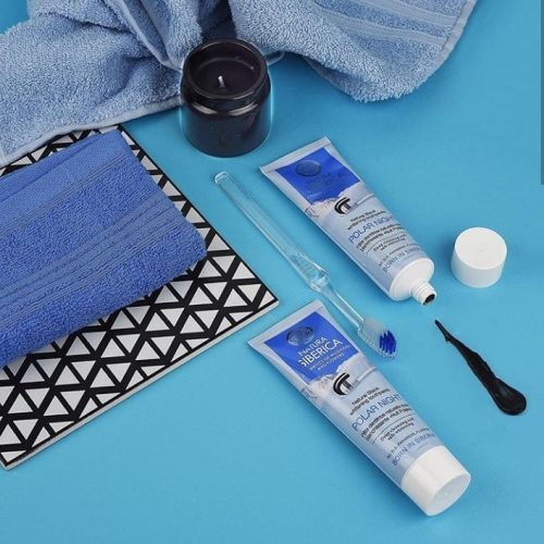 Natura Siberica Fluoridmentes fekete fogkrém fehérítő hatással