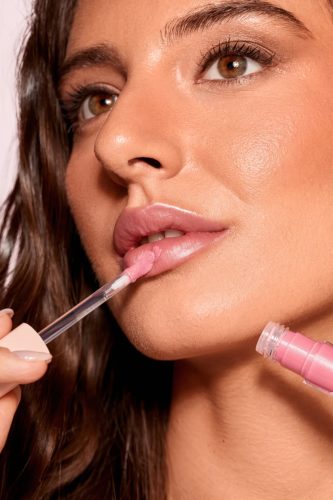 puroBIO Balmy Gloss tápláló szájfény - No. 04 Rosa Freddo